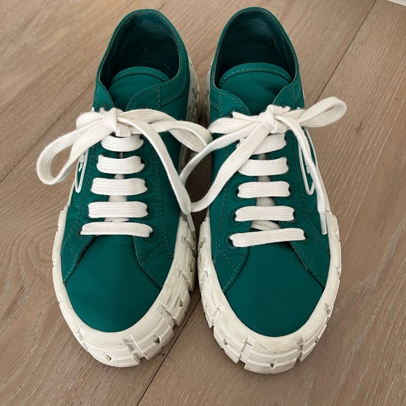 Prada Women's Double Wheel Platform Sneakers Nylon Green made in Italy - Picture 3 of 11
